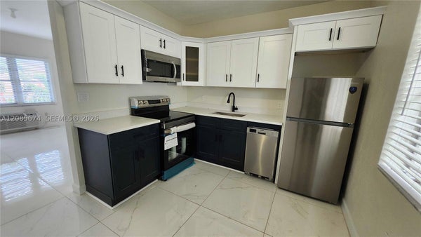 847 81ST ST APT 6, MIAMI BEACH, FL 33141 - Image 3f6b3ee64fb5dfd23b1751bc63b3d357/1297800253