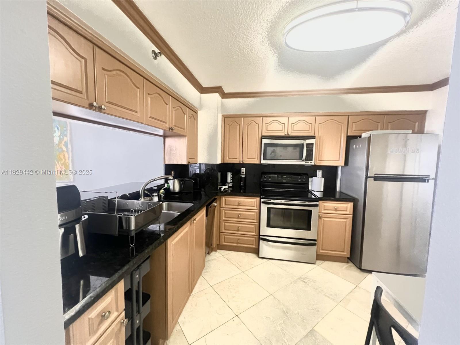 LEXCELLENCE CONDO - Residential