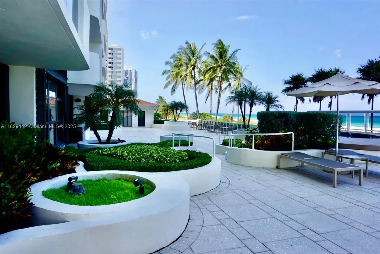 Miami Beach, Florida 33140, United States, 2 Bedrooms Bedrooms, ,2 BathroomsBathrooms,Residential,Active,159553