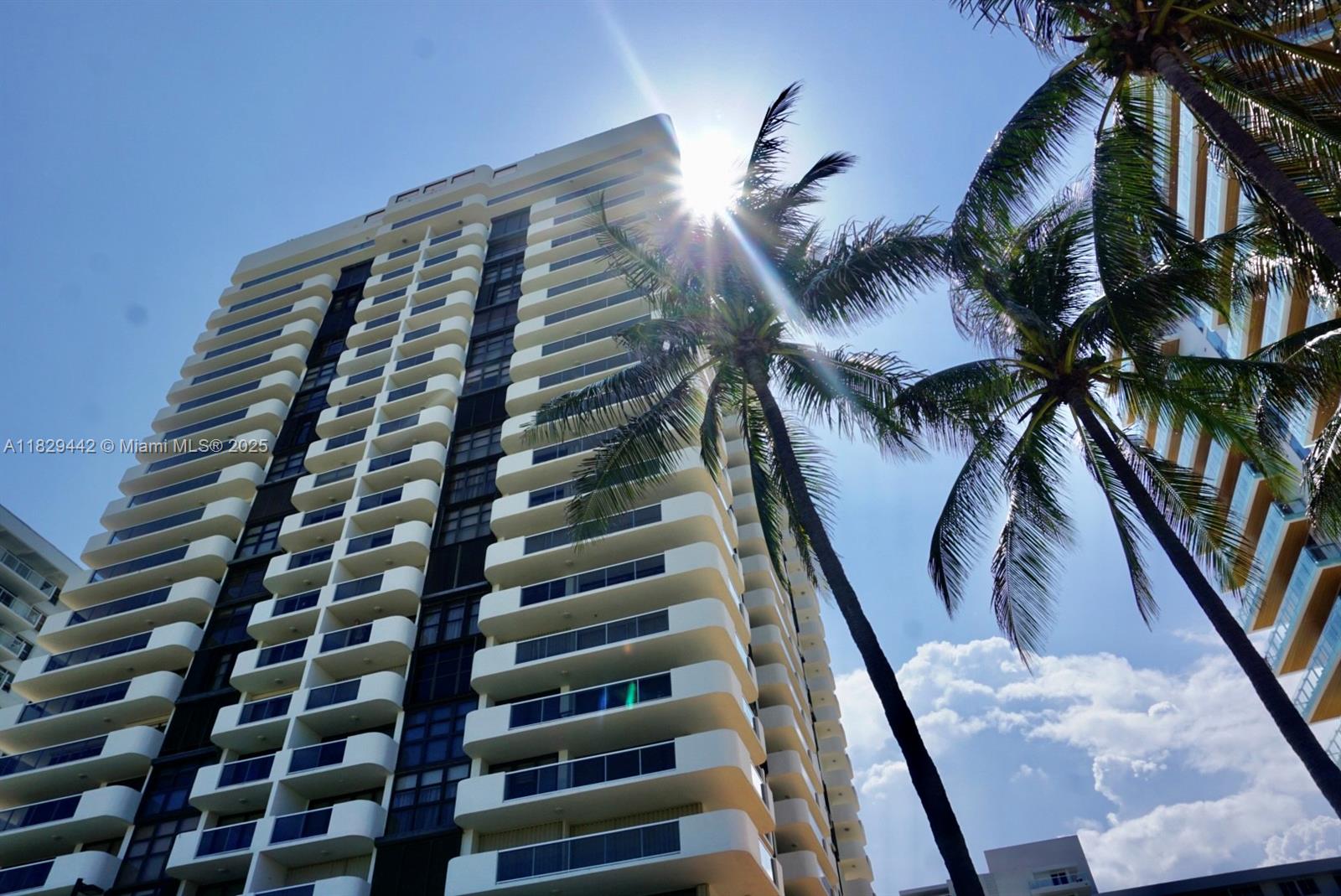 5757 Collins Ave 803, Miami Beach, FL, 33140/$799,000 1 5757 Collins Ave 803