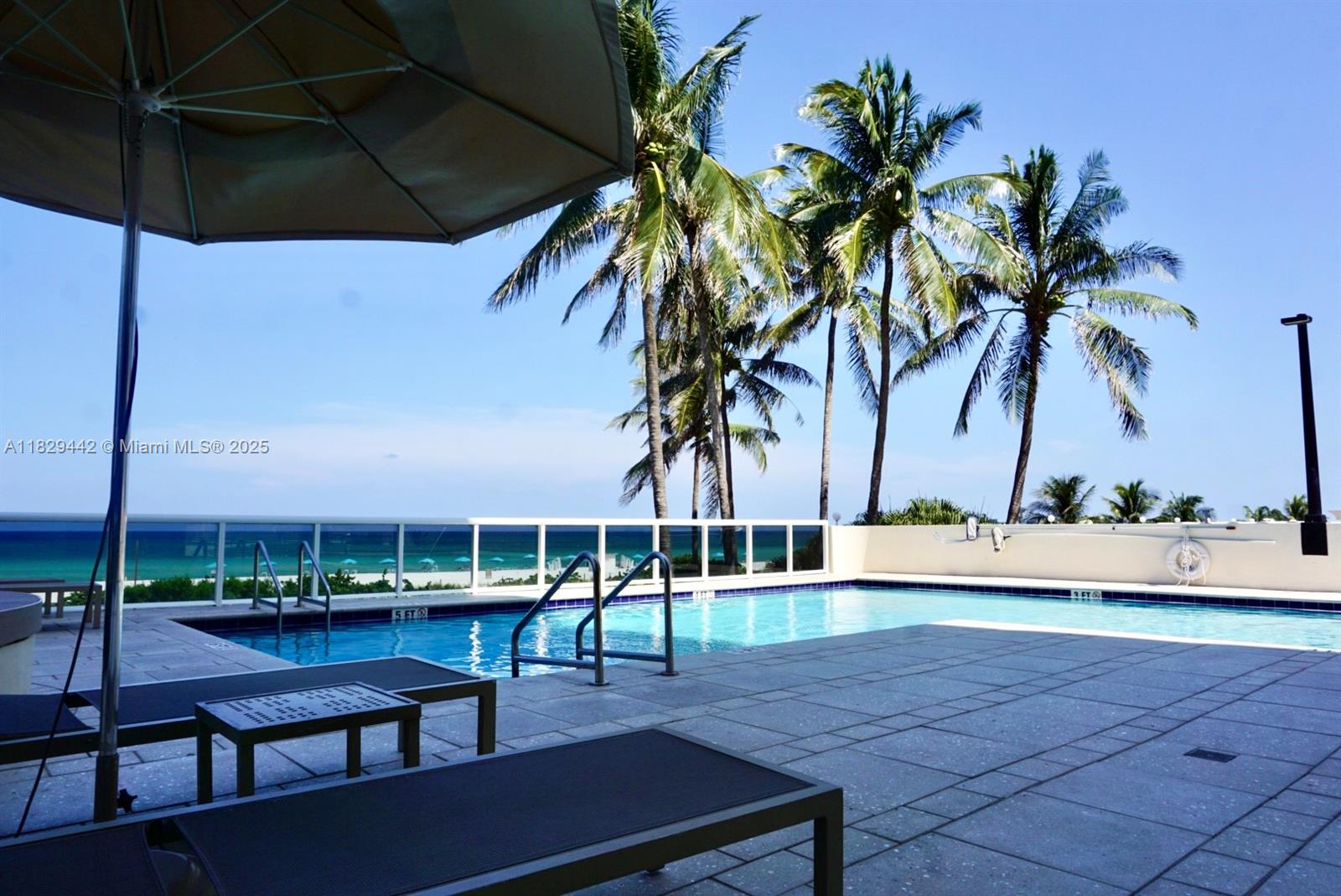 LEXCELLENCE CONDO - Residential