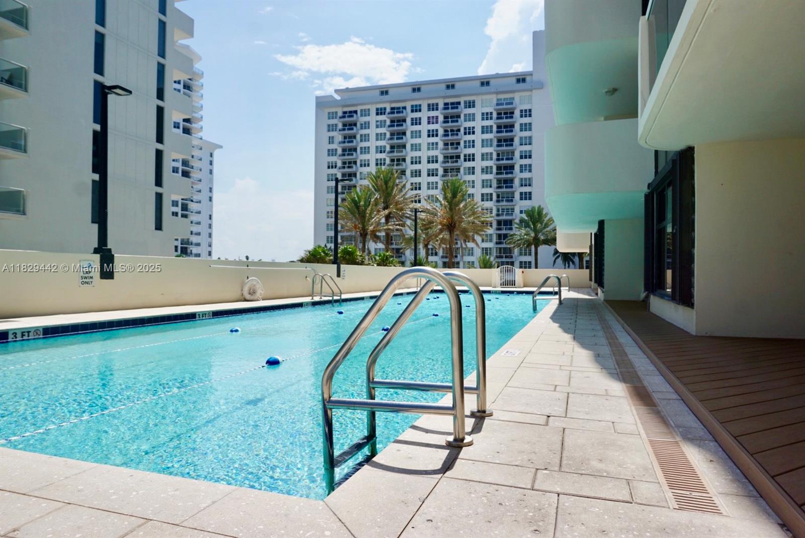 LEXCELLENCE CONDO - Residential