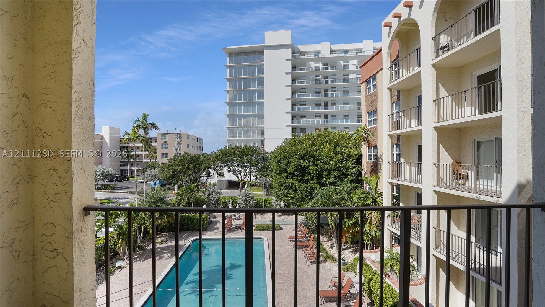 400 N Riverside Dr 305