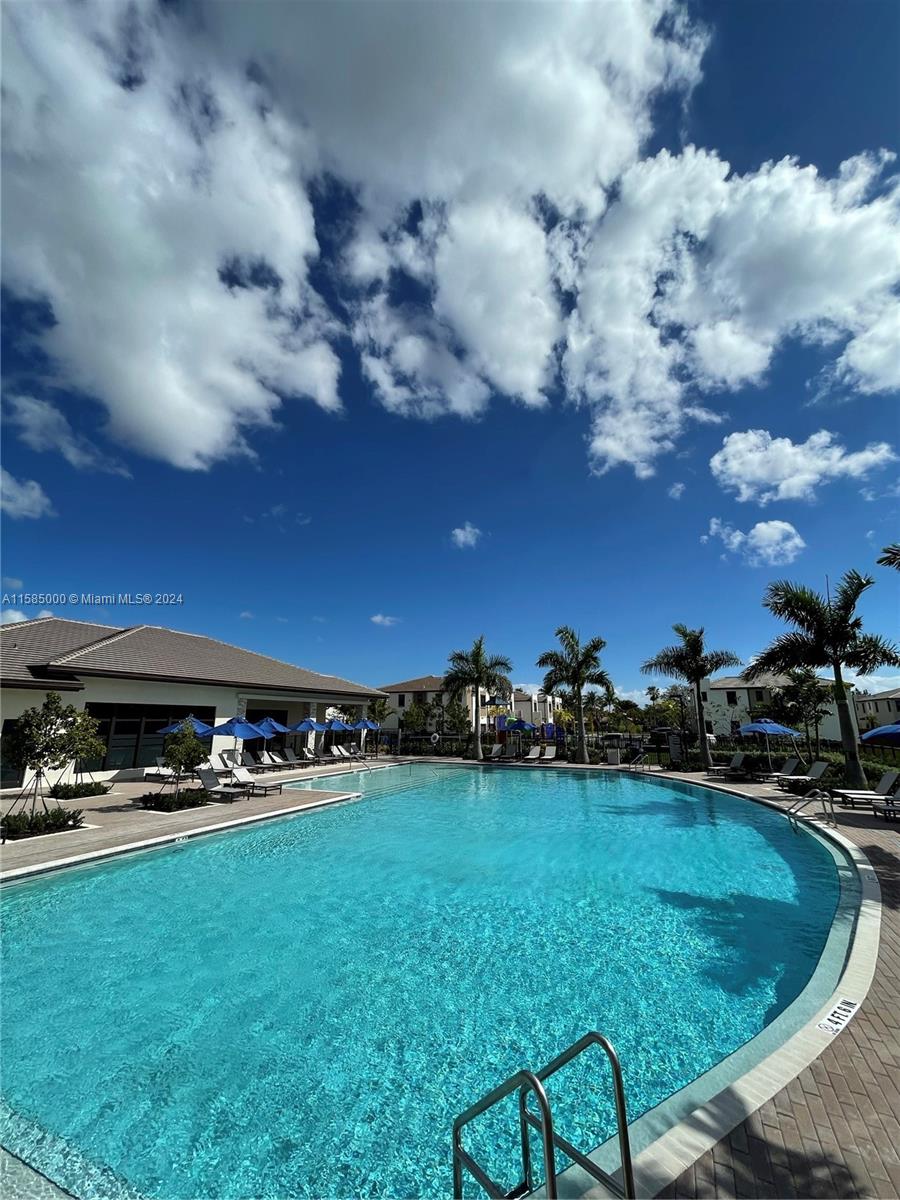 VIA VENTURA NEIGHBORHOOD - Residential Lease