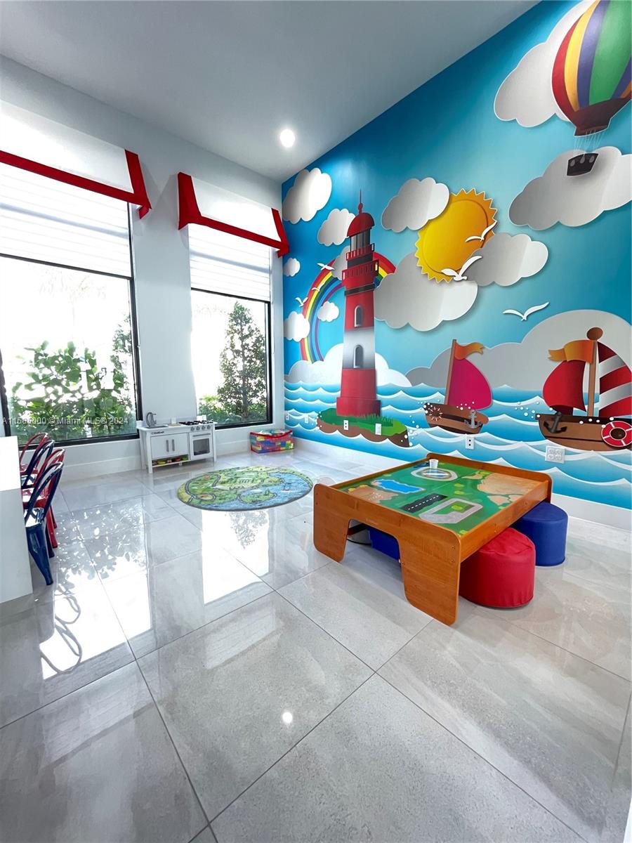 VIA VENTURA NEIGHBORHOOD - Residential Lease