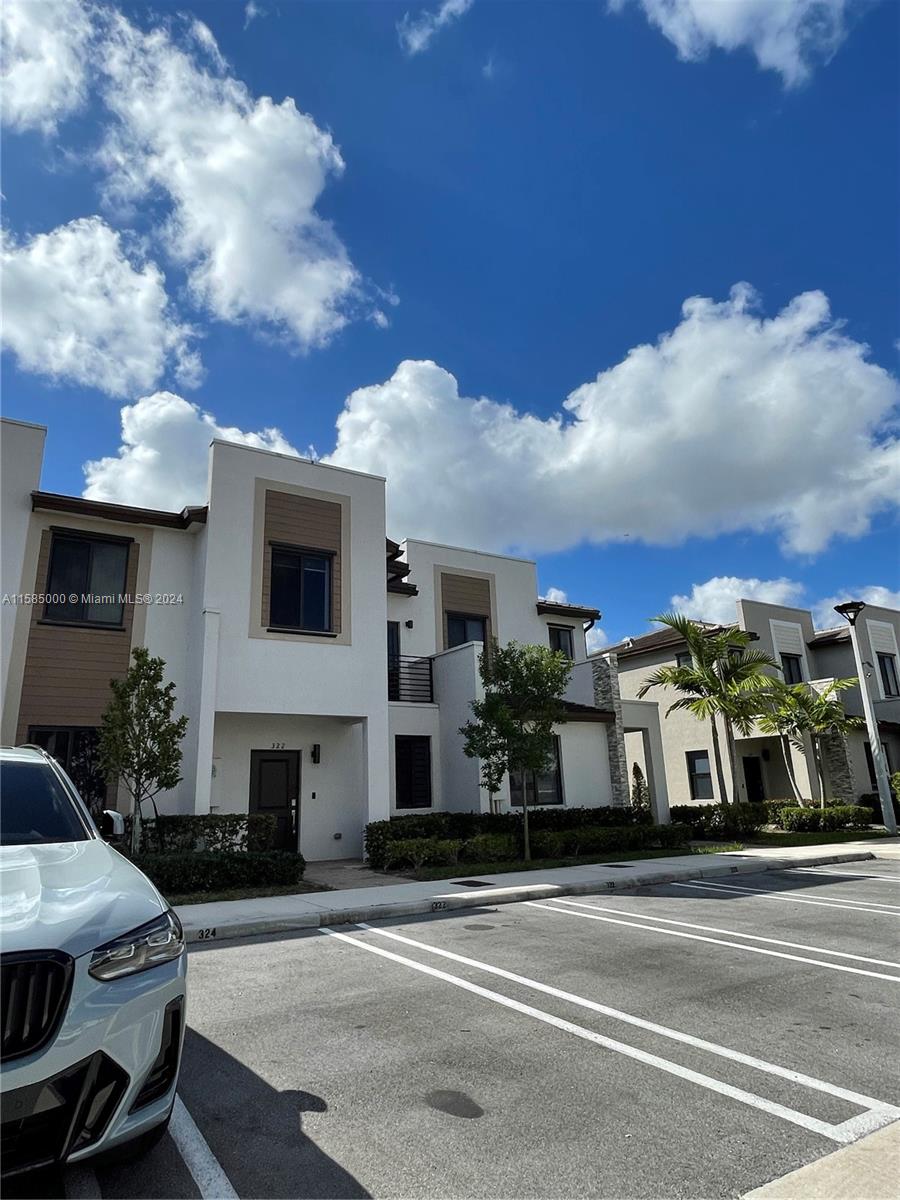 VIA VENTURA NEIGHBORHOOD - Residential Lease