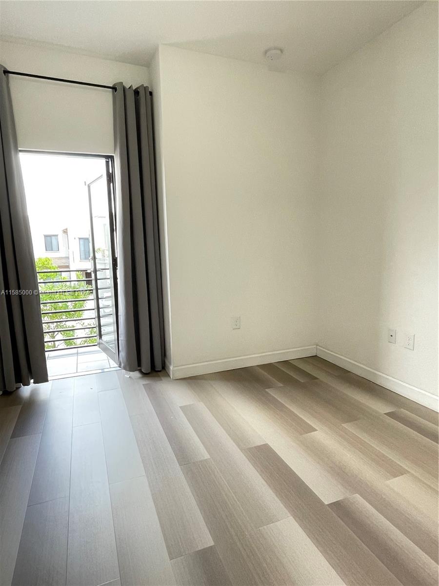 VIA VENTURA NEIGHBORHOOD - Residential Lease