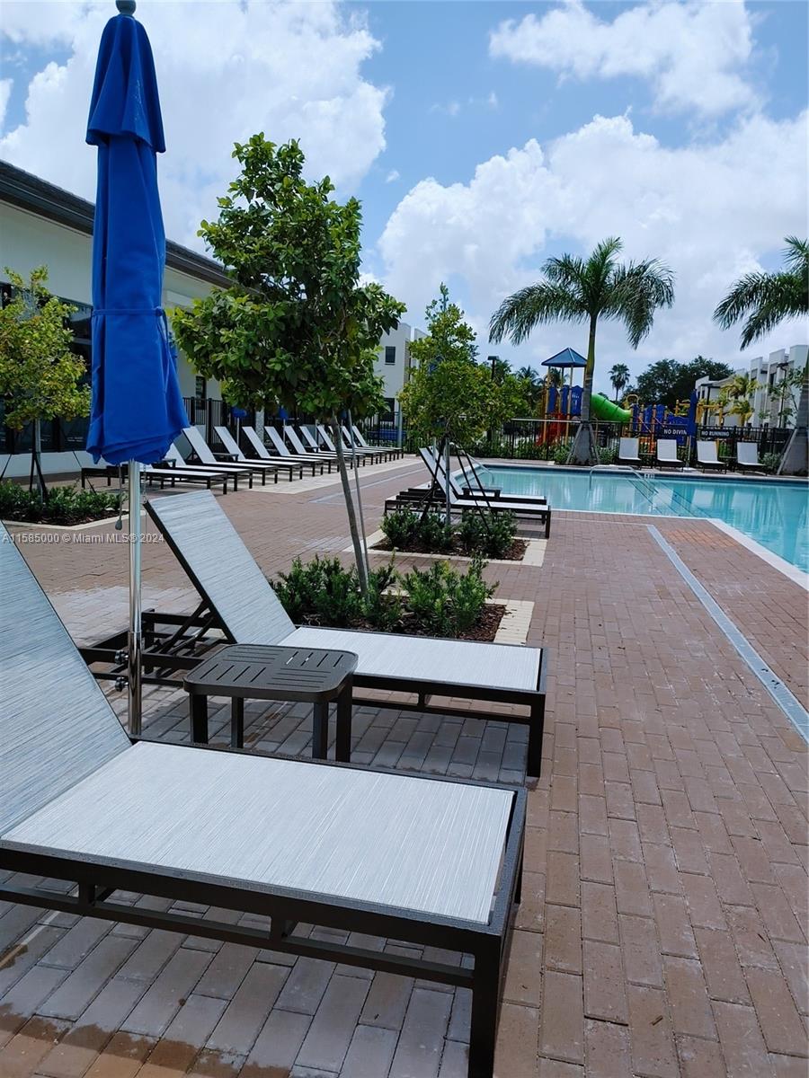 VIA VENTURA NEIGHBORHOOD - Residential Lease