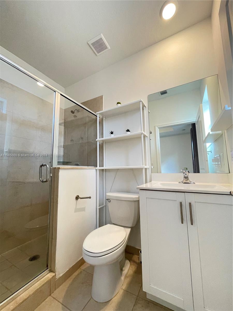 VIA VENTURA NEIGHBORHOOD - Residential Lease