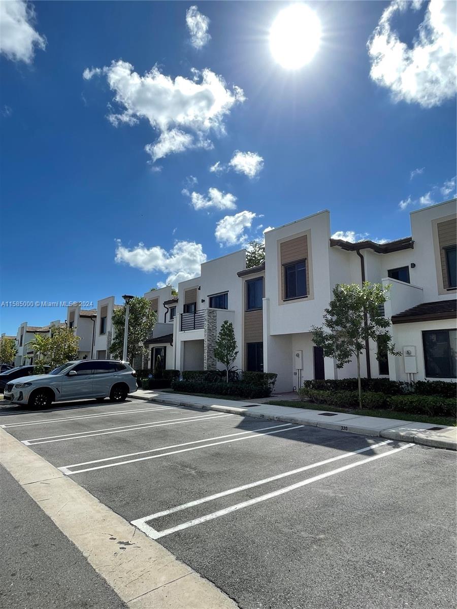 VIA VENTURA NEIGHBORHOOD - Residential Lease