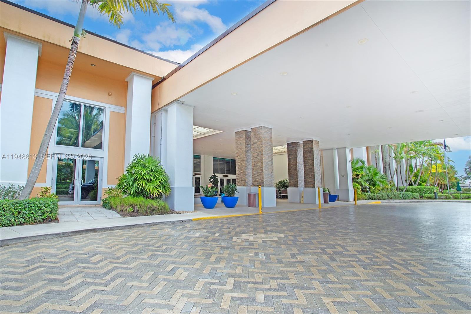 SOUTHAMPTON CONDOMINIUM I - Residential