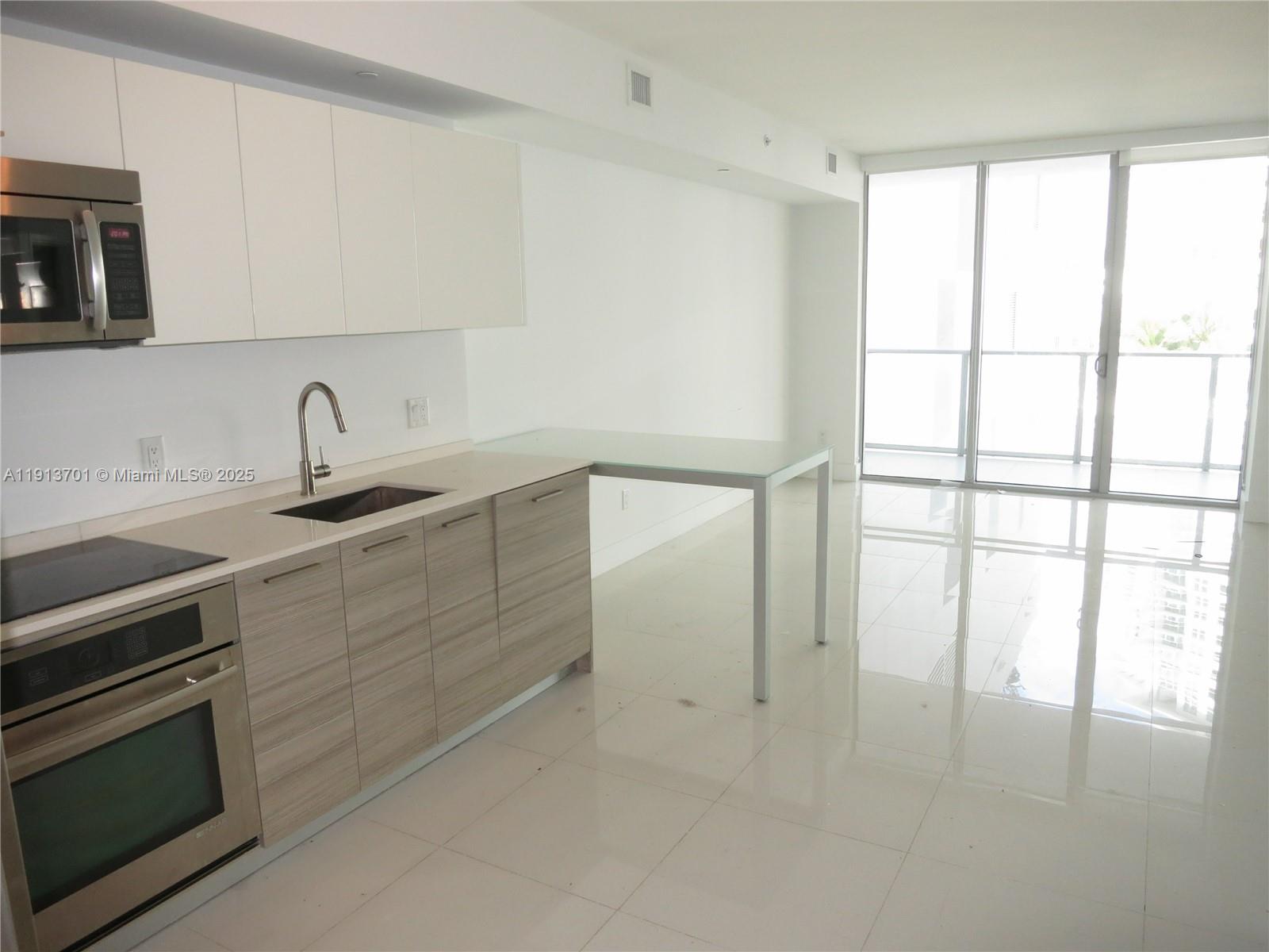 BRICKELLHOUSE - Residential Lease
