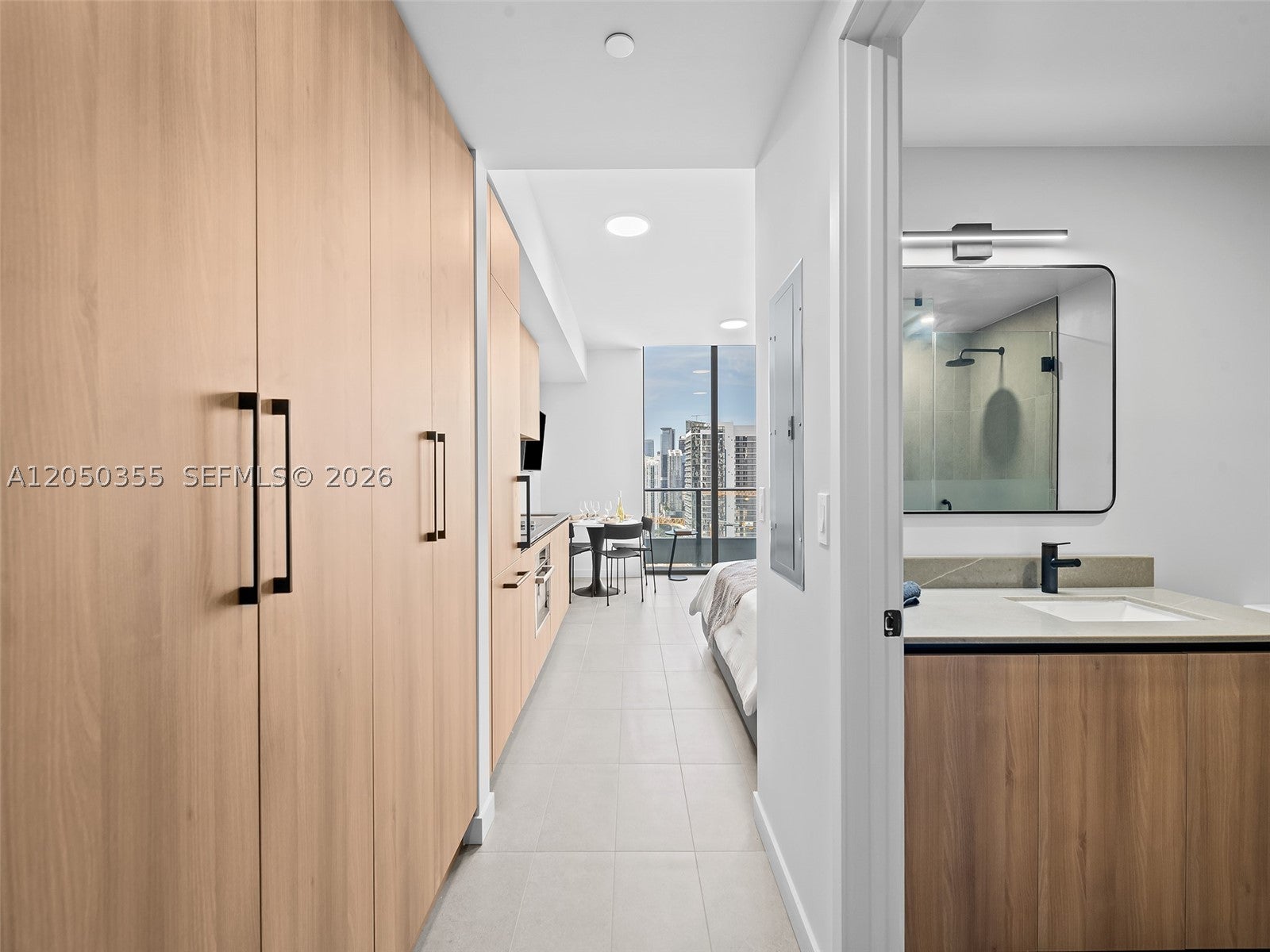 121 NE 5th St 3704