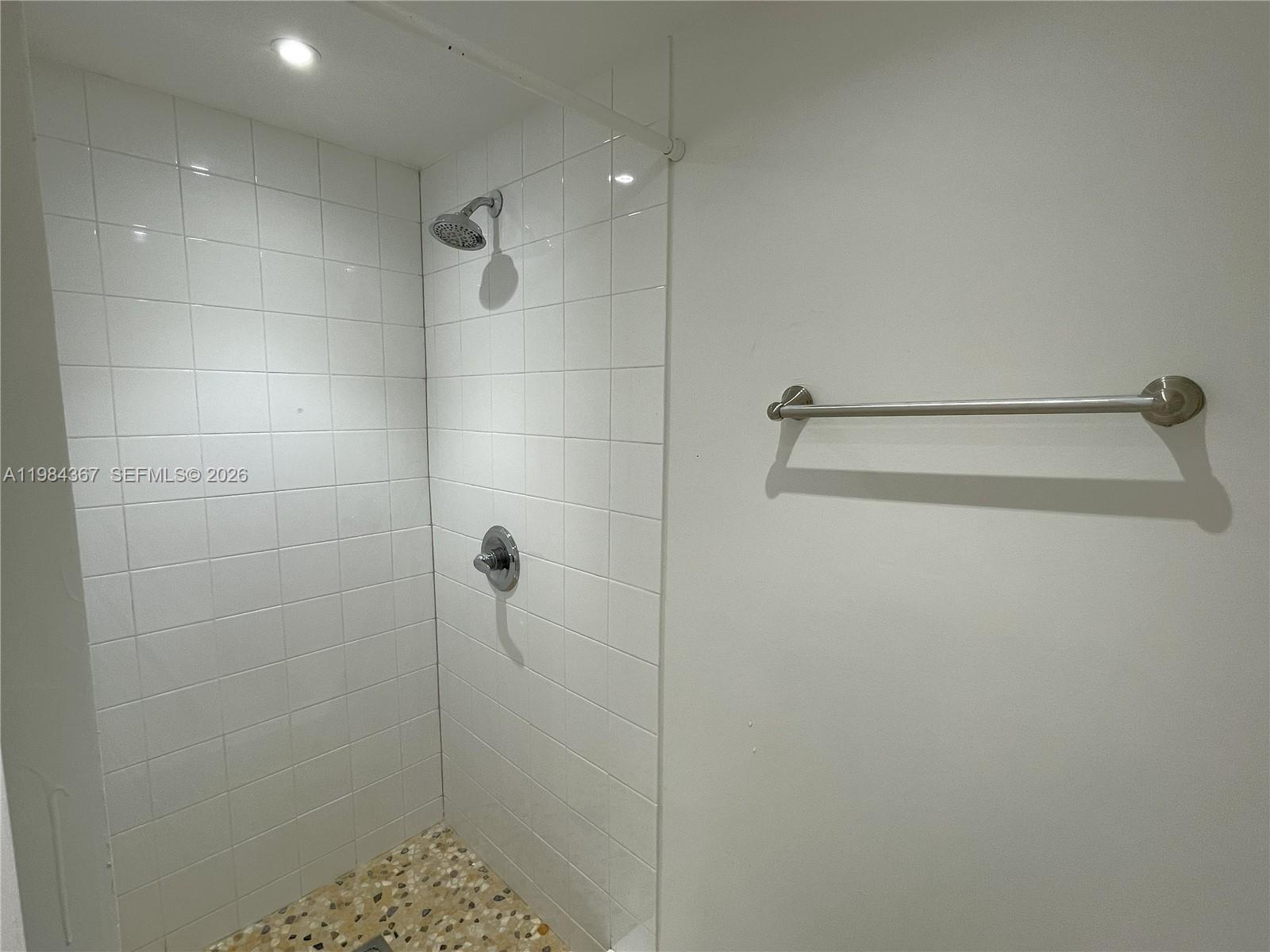 SUNSET VILLAS NO 3 CONDO - Residential