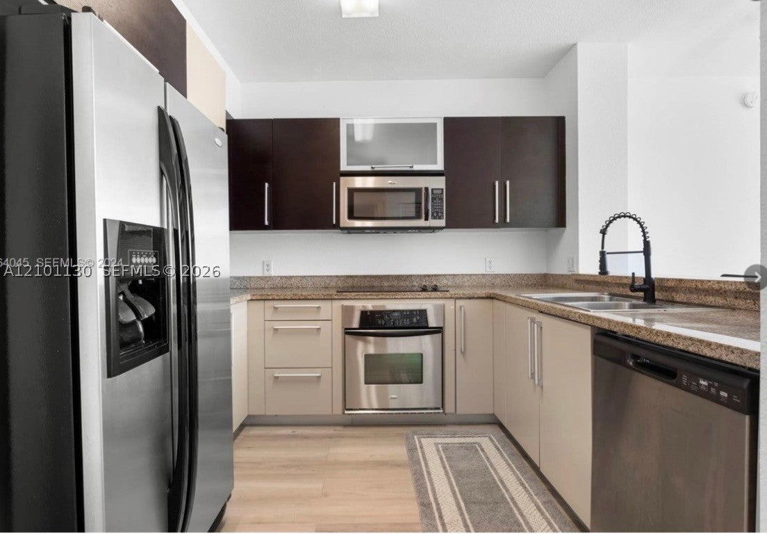 500 NE 29th St 605