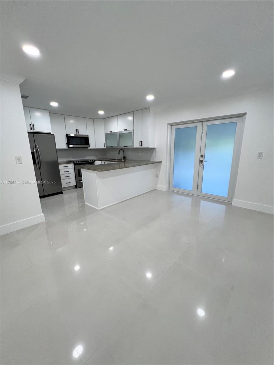 LYNDALE ADDN - Residential Lease