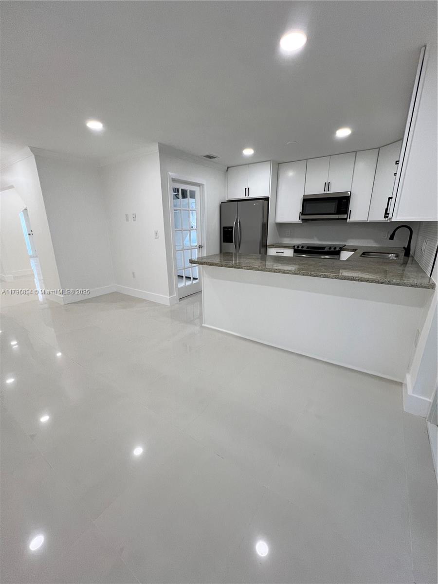 LYNDALE ADDN - Residential Lease