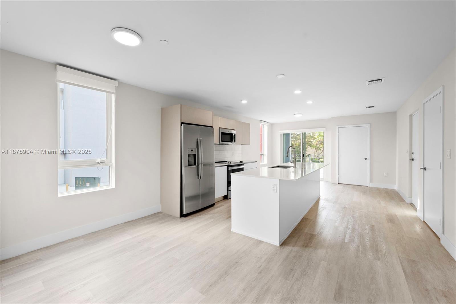 RIVERWOOD - Residential Lease