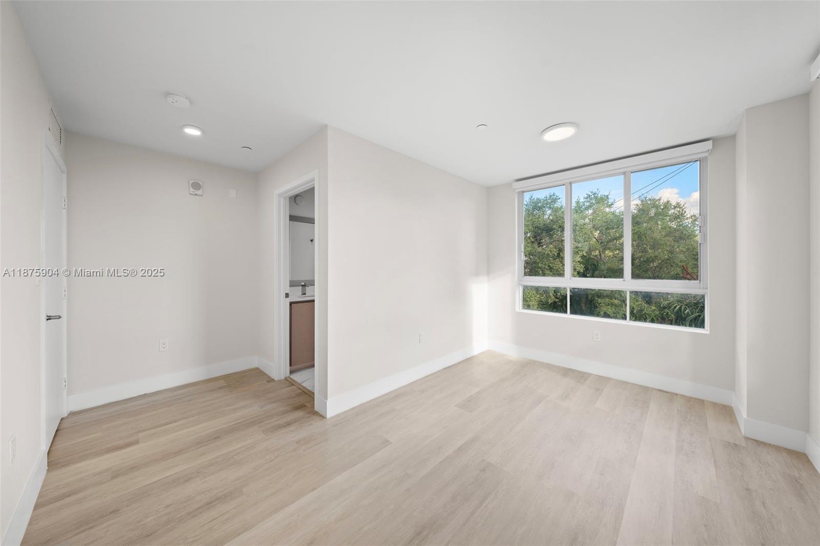 RIVERWOOD - Residential Lease