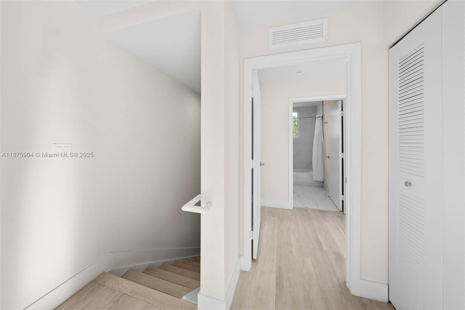 RIVERWOOD - Residential Lease