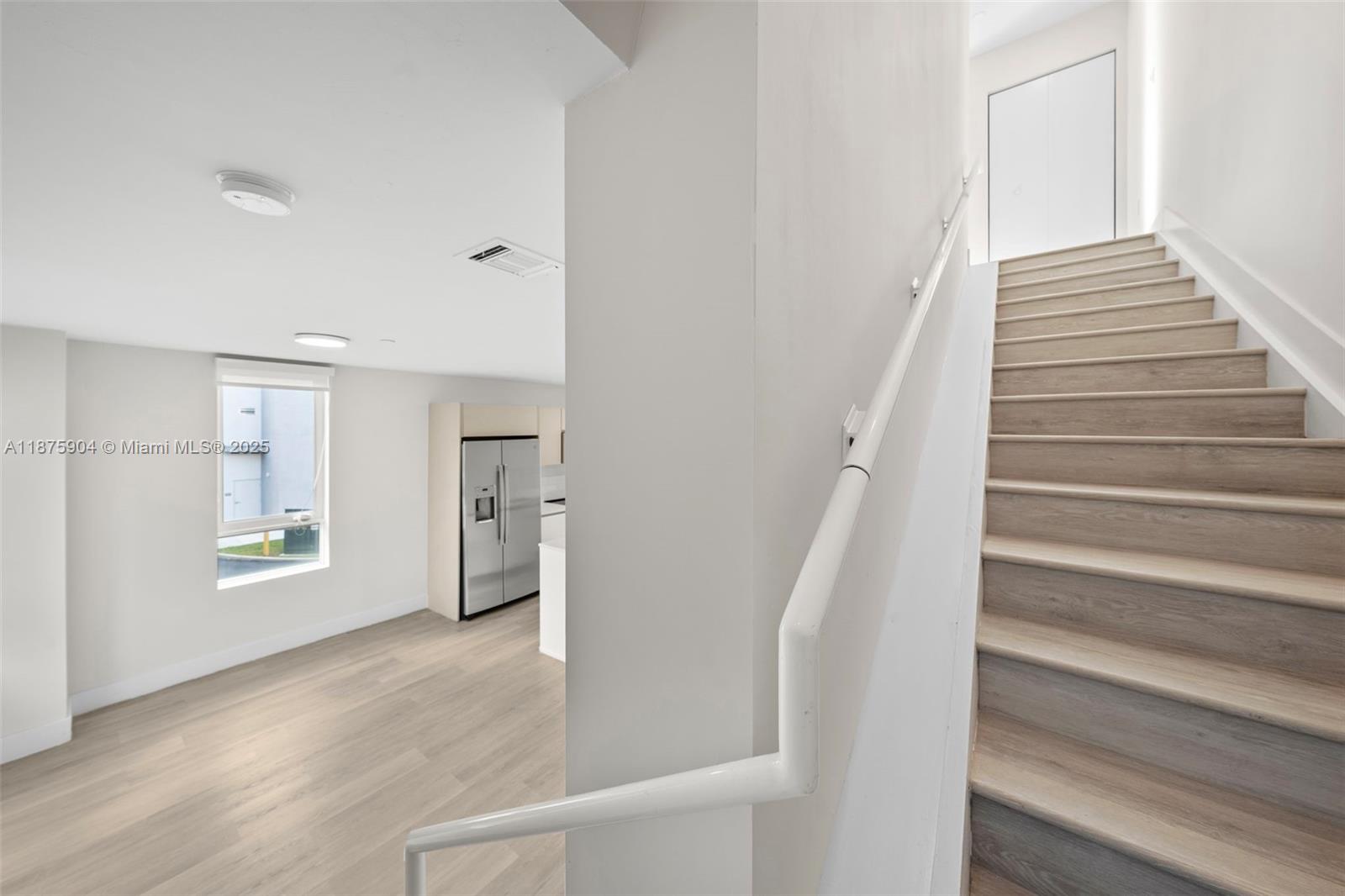 RIVERWOOD - Residential Lease