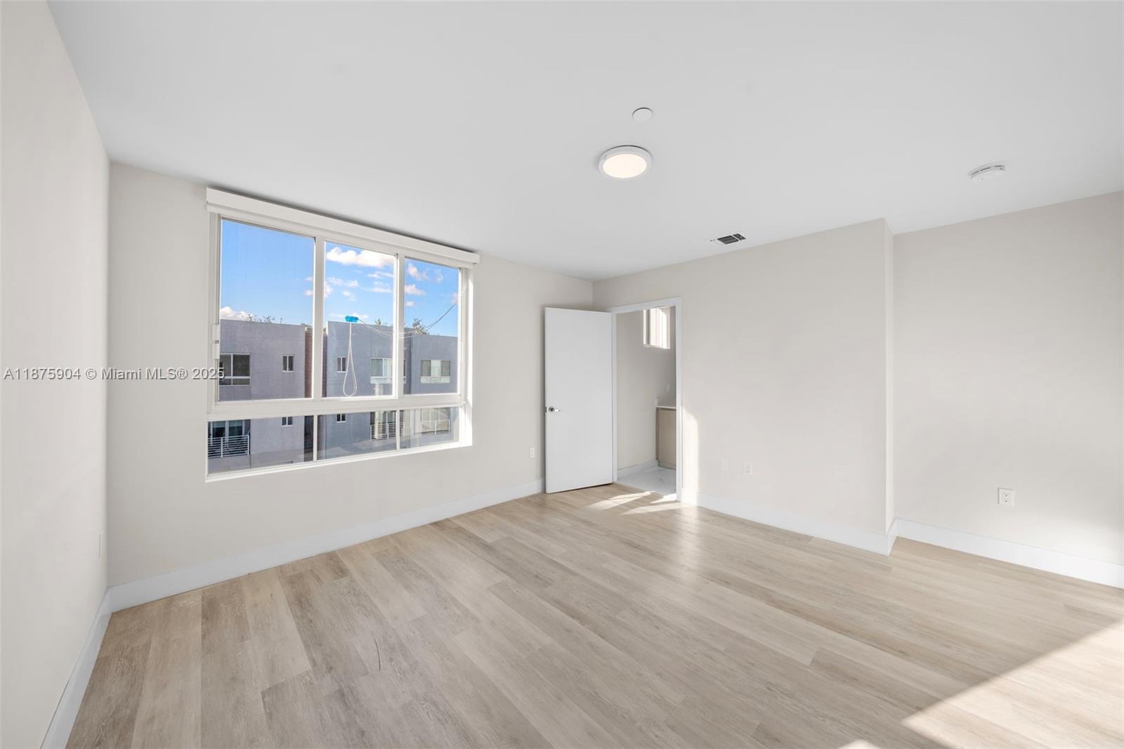 RIVERWOOD - Residential Lease