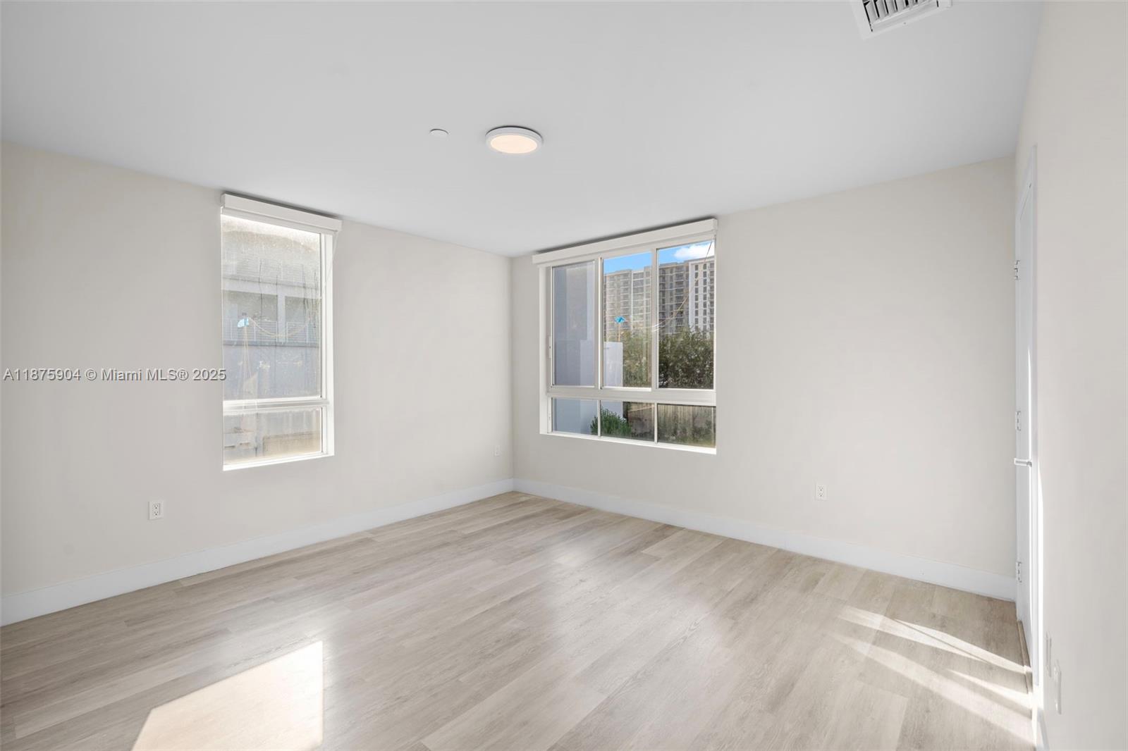 RIVERWOOD - Residential Lease