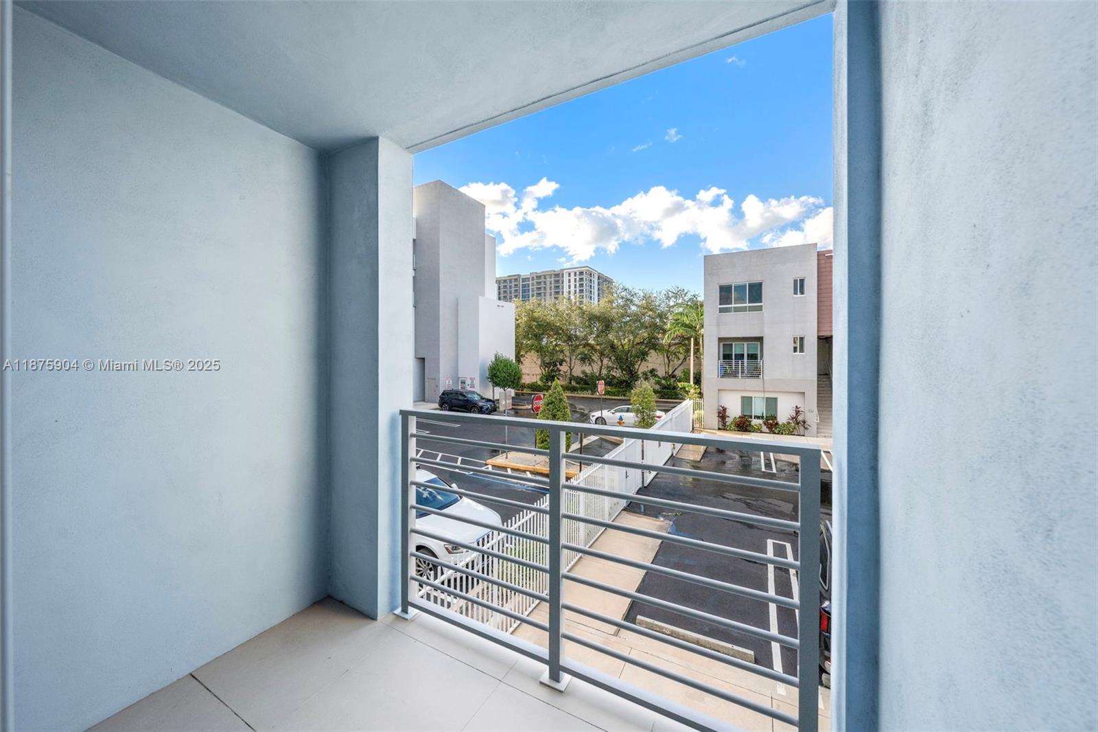 RIVERWOOD - Residential Lease