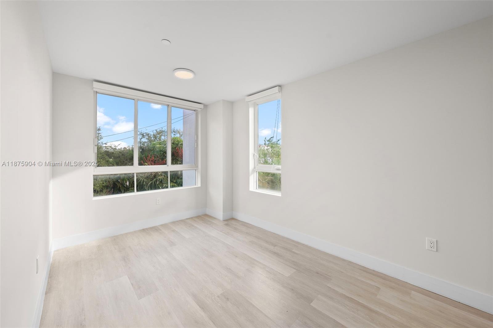 RIVERWOOD - Residential Lease