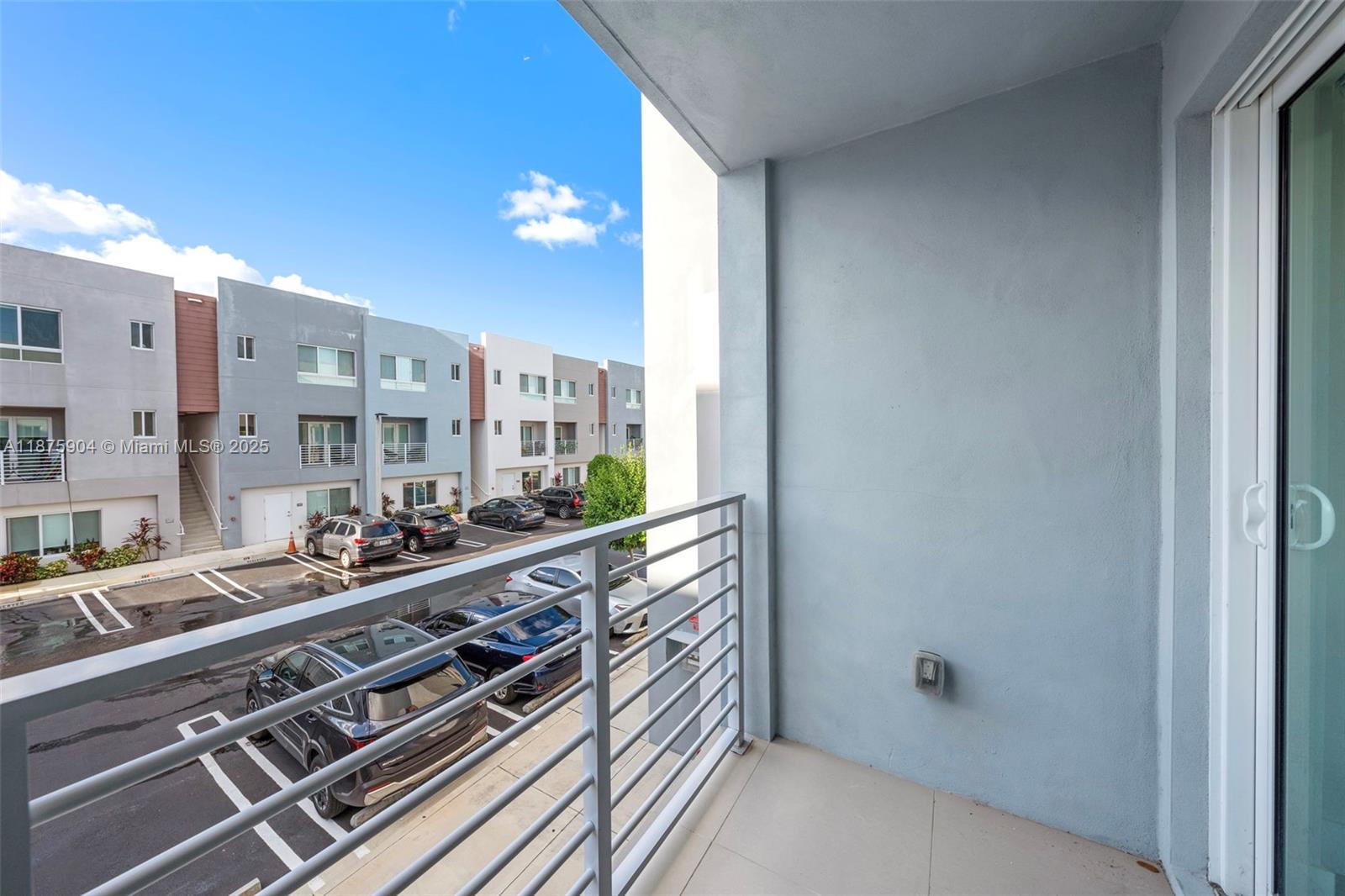 RIVERWOOD - Residential Lease