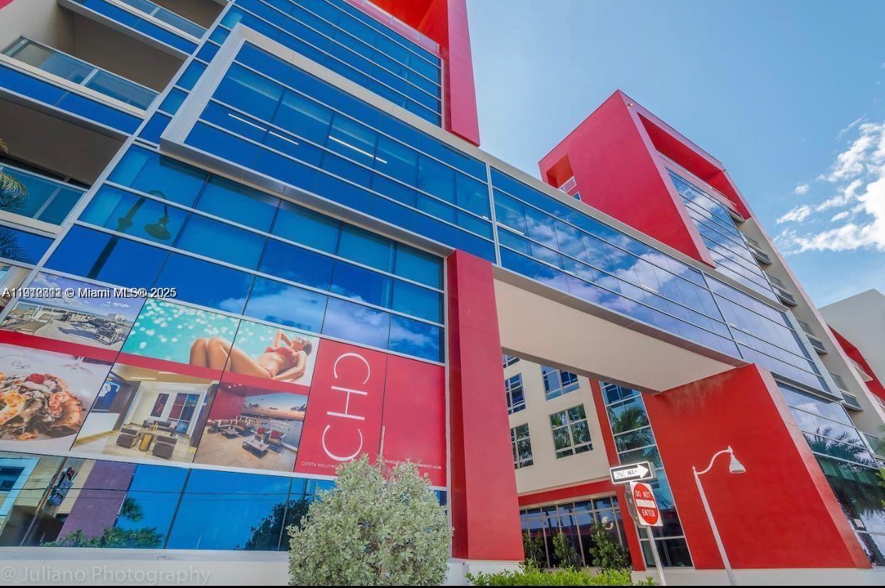 Costa Hiollywood - Residential