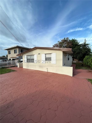11545 NW 17TH AVE, MIAMI, FL 33167 - Image 3f7128005f33fedc9b282965aa07dfc5/497422341