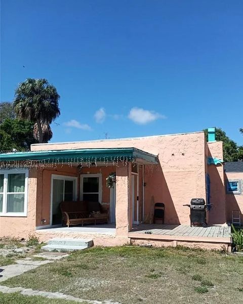 FHA Qualifying Properties in Florida's Treasure Coast 3 2405 Sunrise Blvd Fort Pierce FL 34982