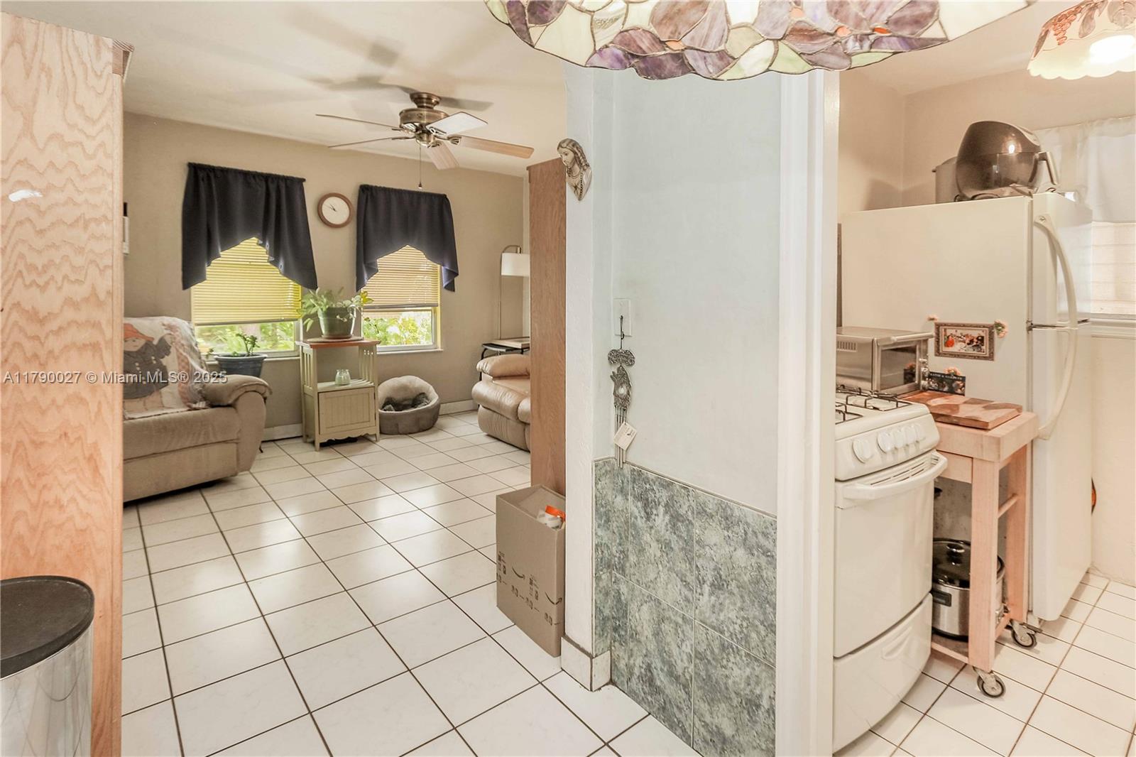 HOLLYWOOD - Residential Income