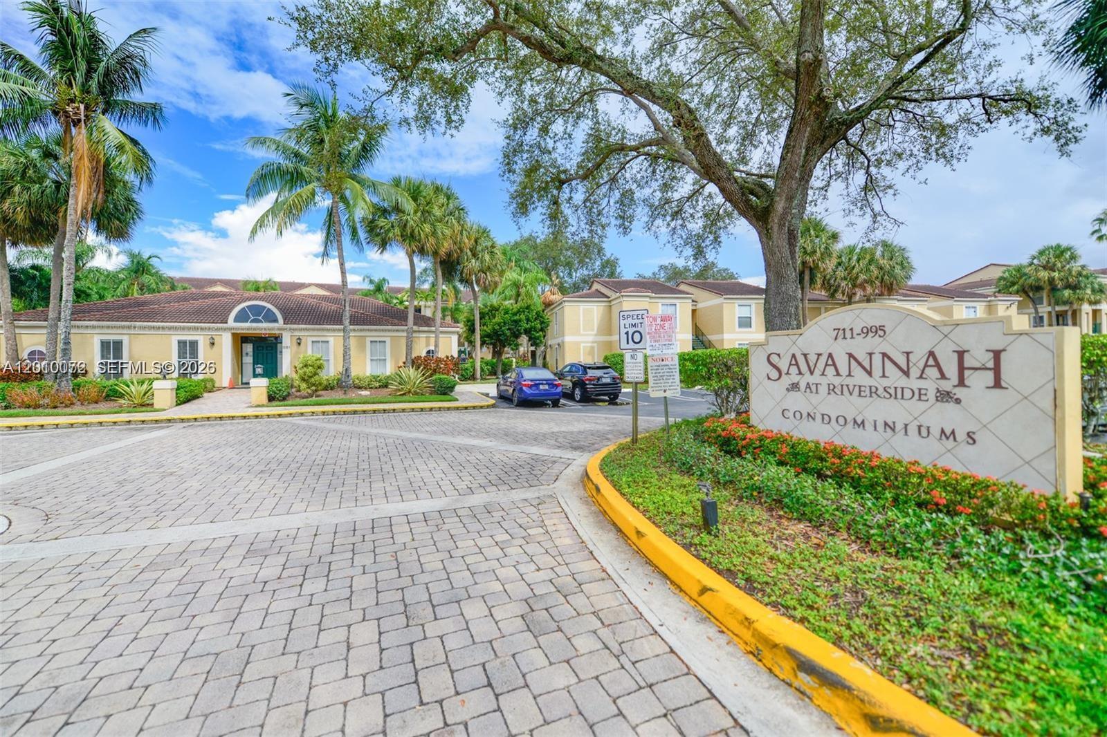 SAVANNAH AT RIVERSIDE CON - Residential