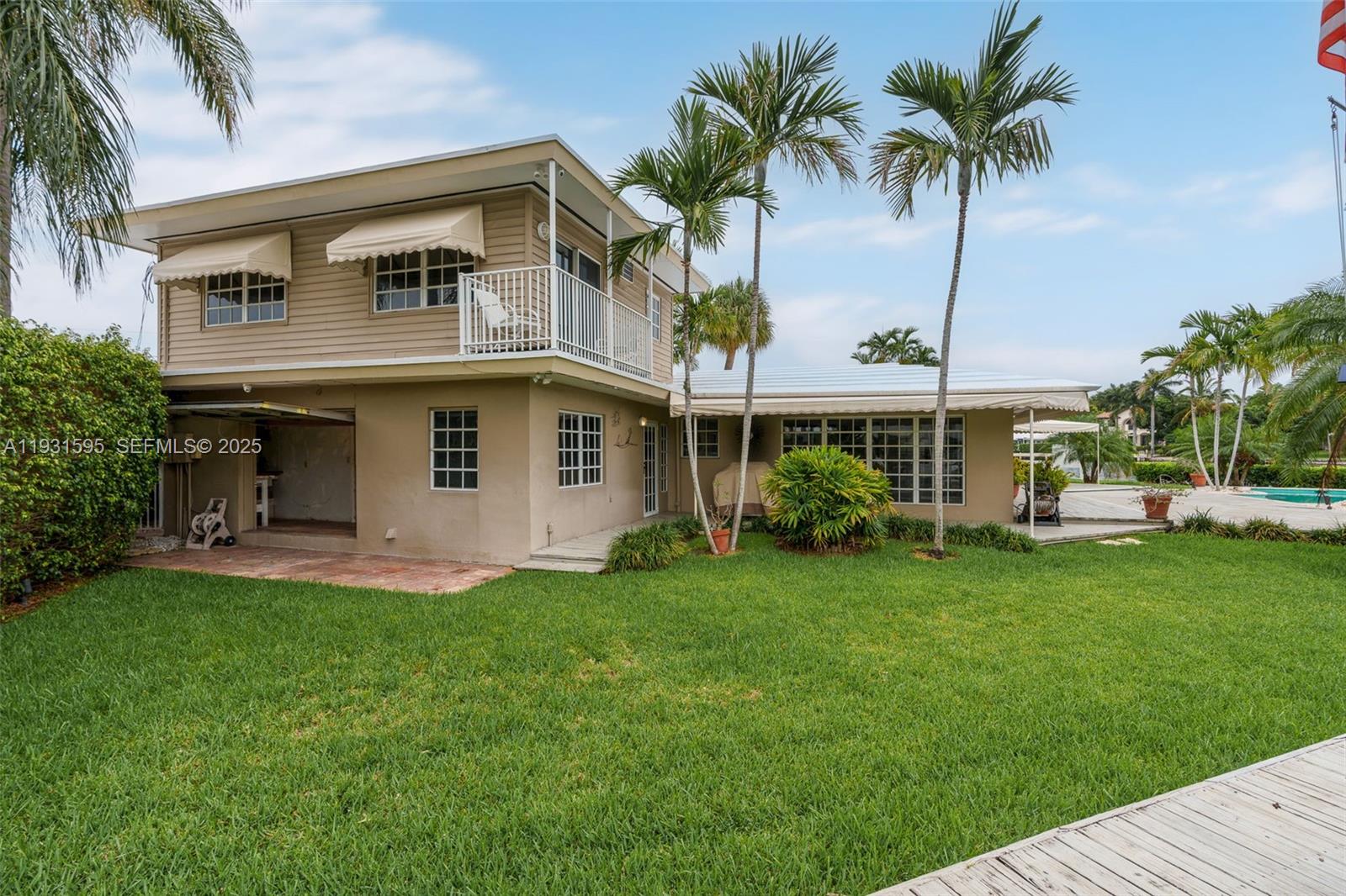 LAUDER GATE ISLES - Residential Lease