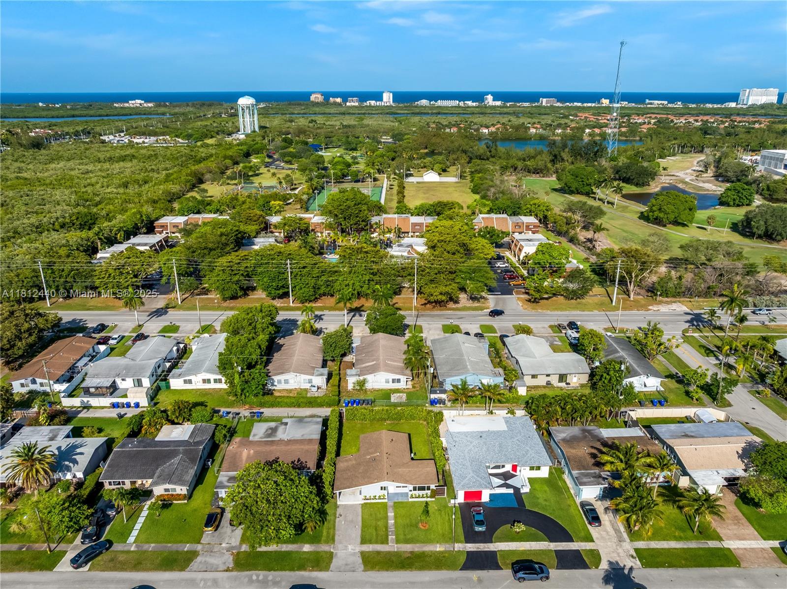 FLAMINGO MANORS - Residential