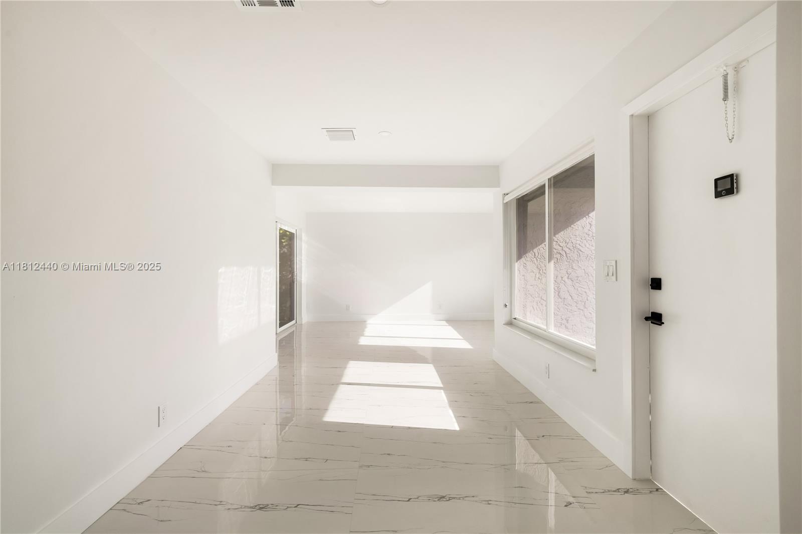 FLAMINGO MANORS - Residential
