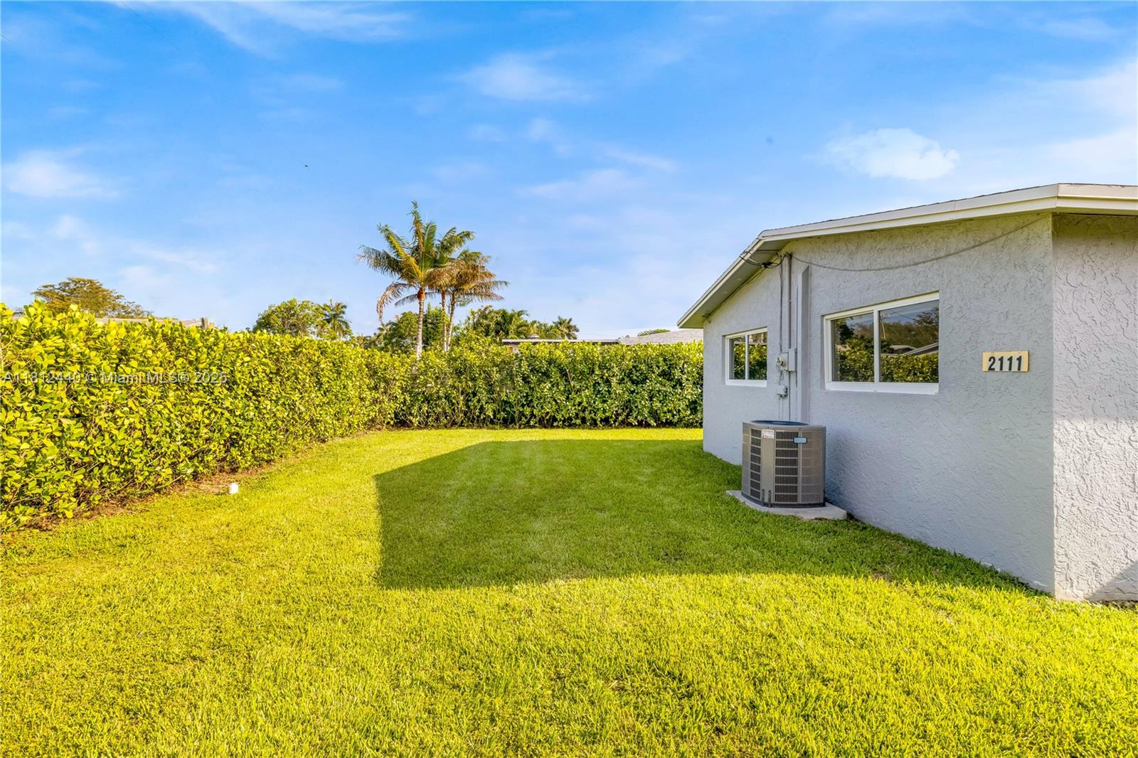 FLAMINGO MANORS - Residential