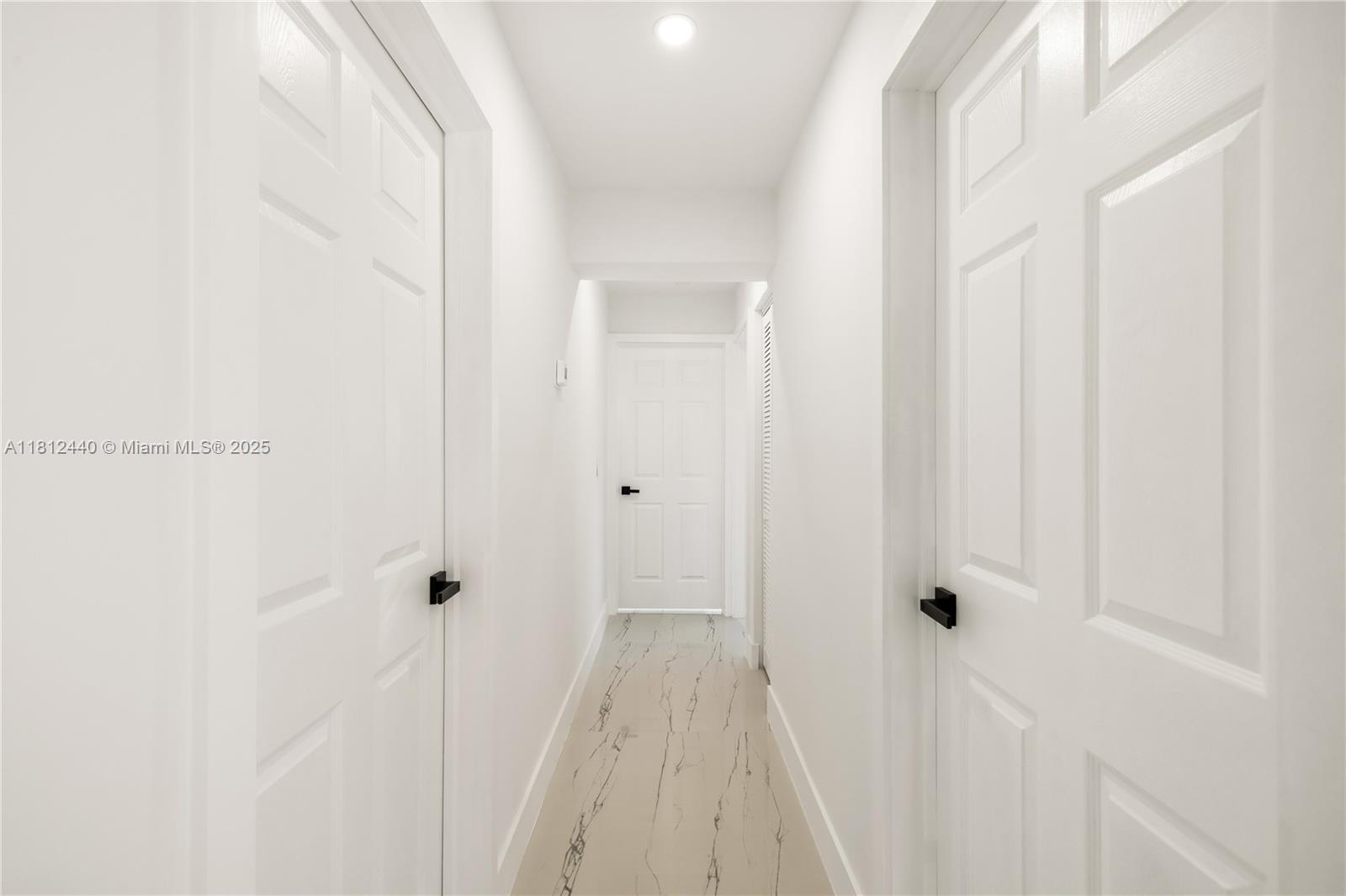 FLAMINGO MANORS - Residential