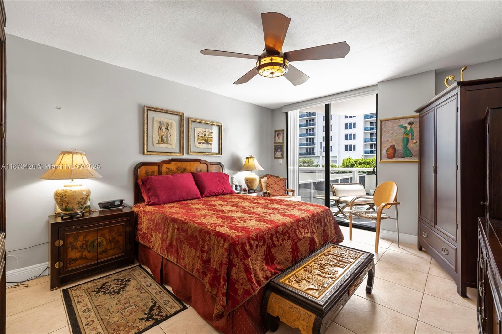 THE RIVIERA CONDO - Residential