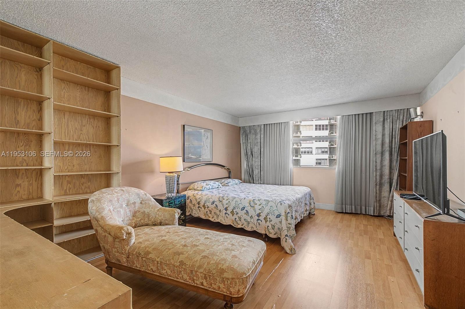 BAYSHORE PLACE CONDO - Residential