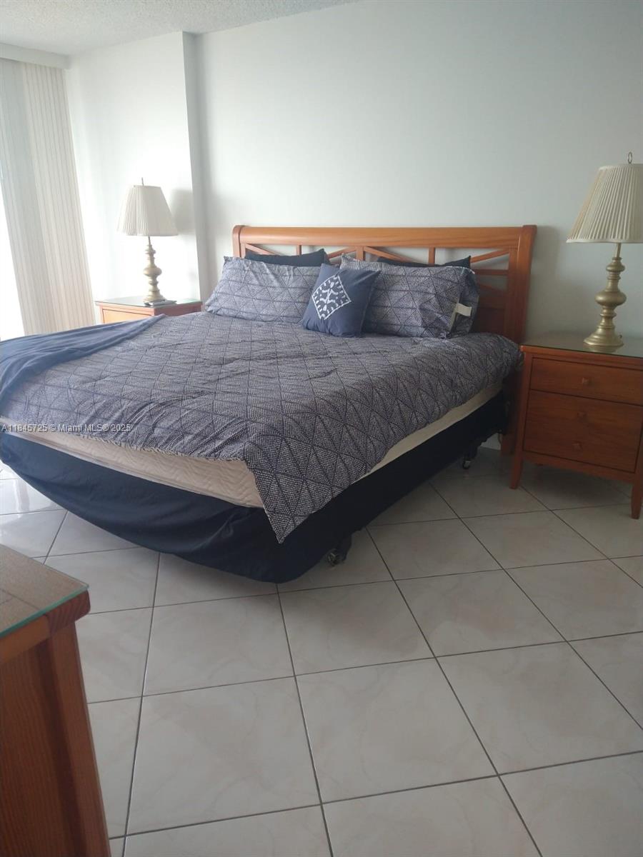 9341 Collins Ave 303