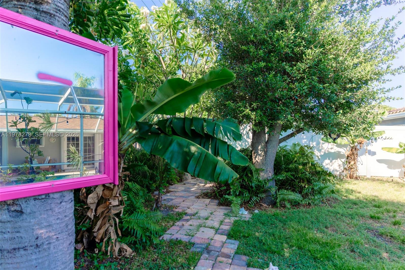 FLORESTA ESTATES 2ND SEC - Residential Lease