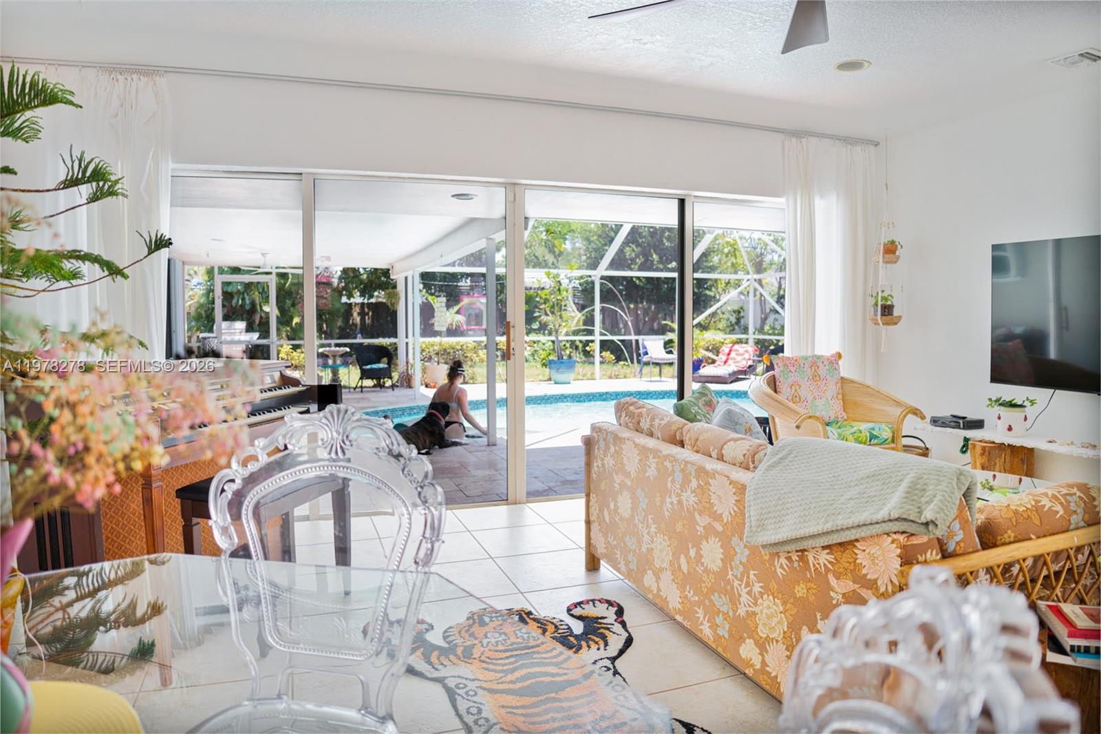 FLORESTA ESTATES 2ND SEC - Residential Lease