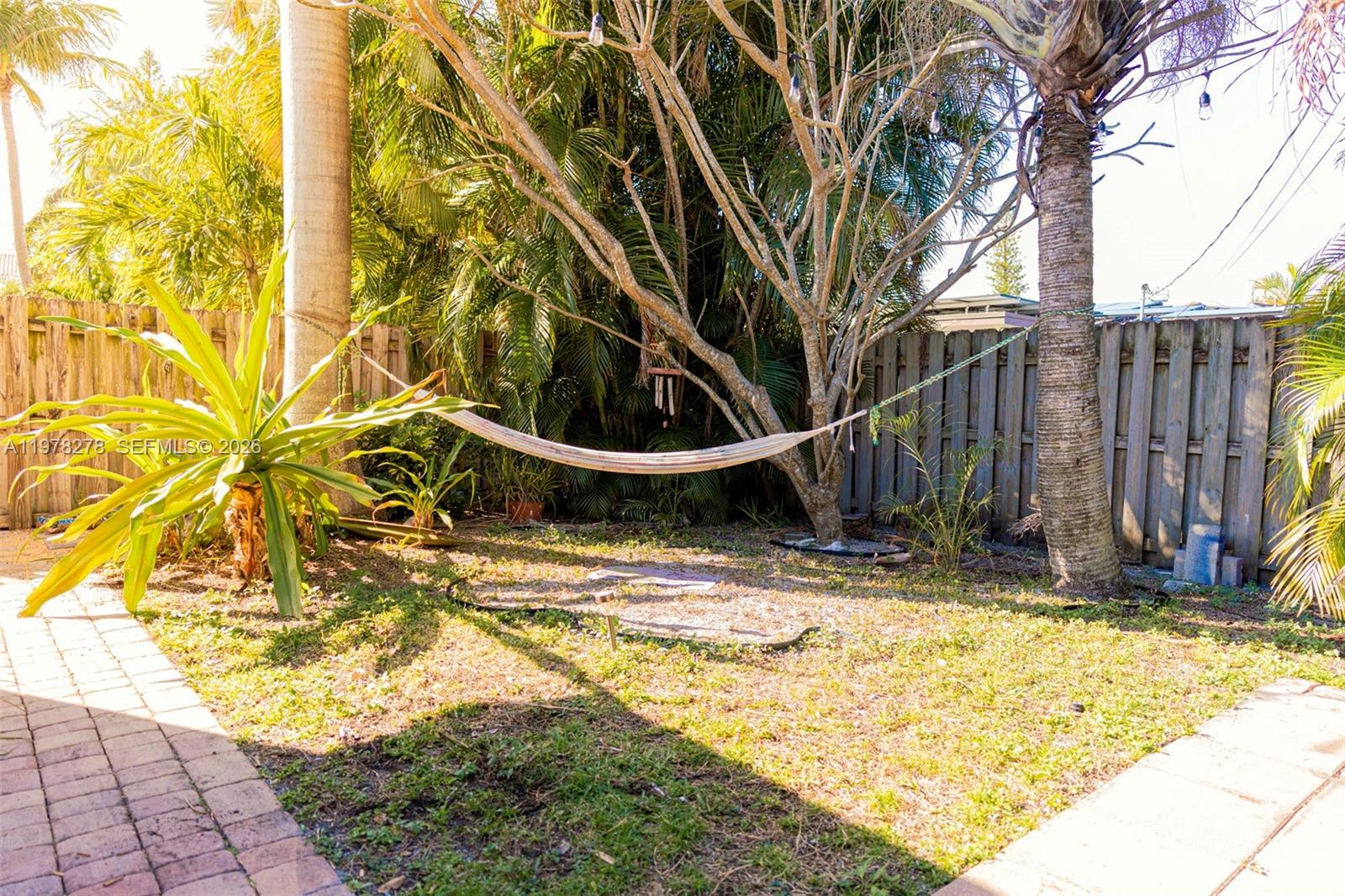 FLORESTA ESTATES 2ND SEC - Residential Lease