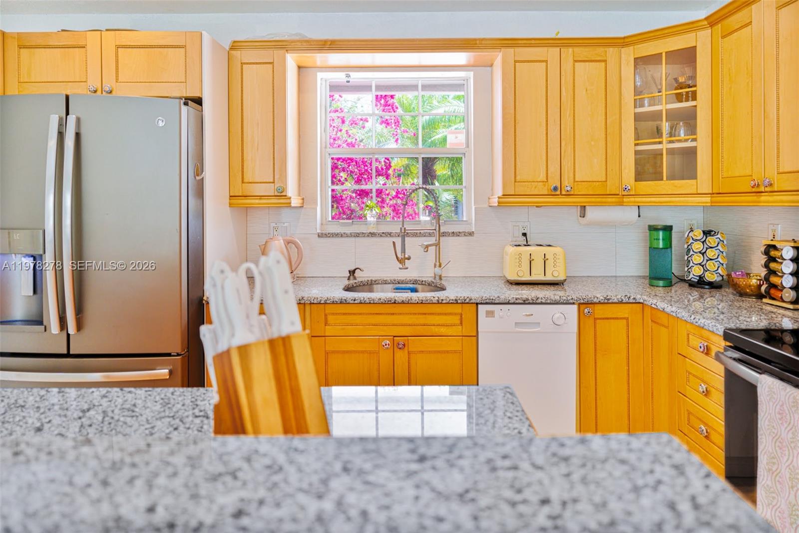 FLORESTA ESTATES 2ND SEC - Residential Lease