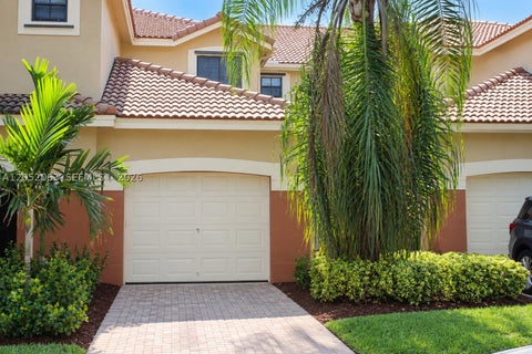 Photo of 4258 Vineyard Cir, Weston, FL 33332 (MLS # A12052063)