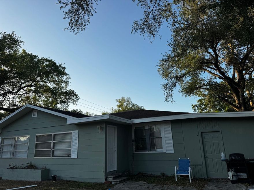 Located in a prime Fort Myers workforce housing area, this fully leased duplex offers immediate income and growth potential. Minutes from Downtown, with access to major employers, shopping, dining, and transit. Each unit is 2BR/1BA and occupied by reliable tenants, producing approx. 7% CAP. Strong rental demand and low vacancy risk.

Highlights:

Fully leased with stable tenants

Approx. 7% CAP rate

Close to employment hubs and amenities

Motivated seller

Solid opportunity for investors seeking steady cash flow in a high-demand market.