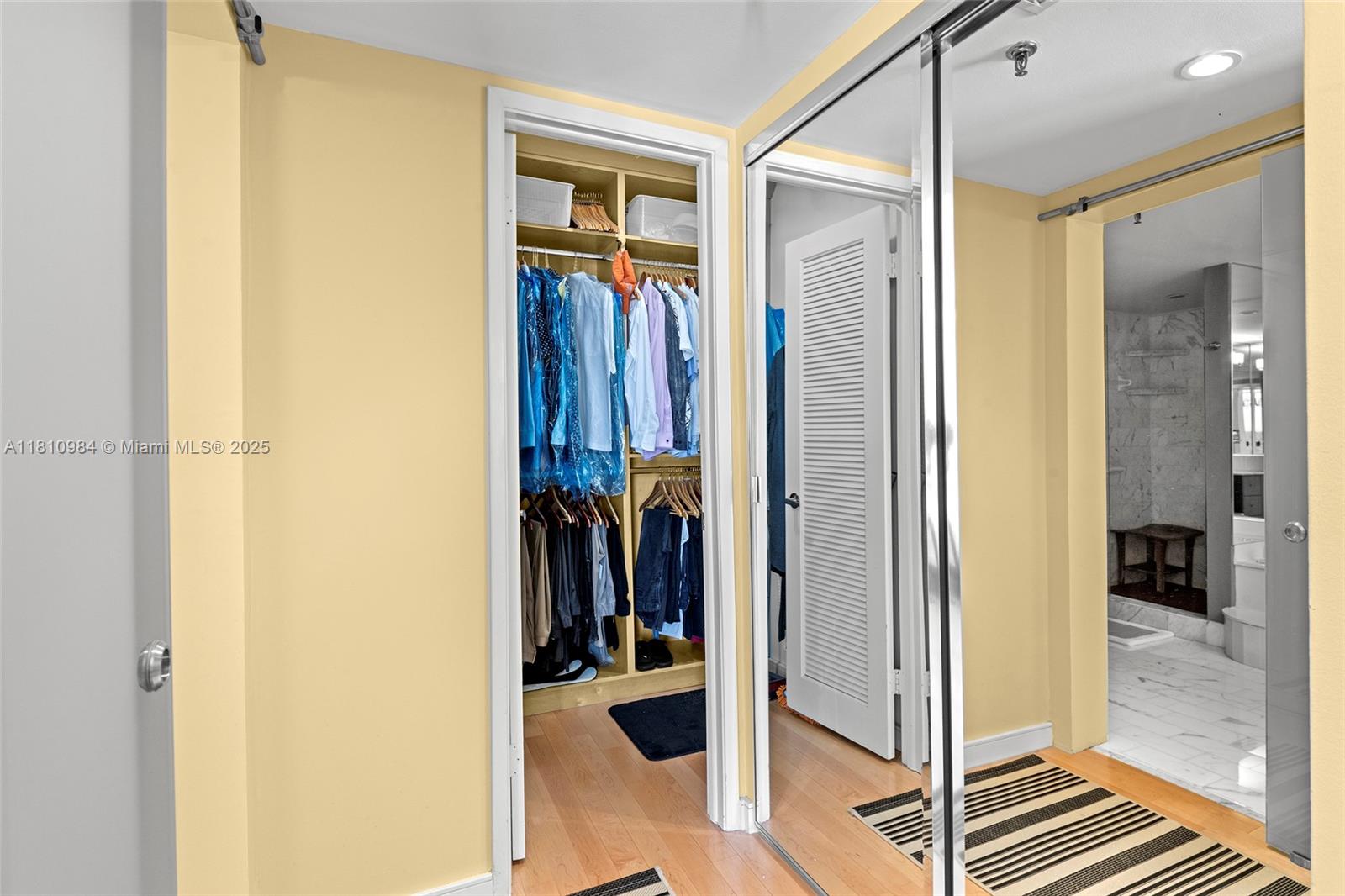 NINE ISLAND AVENUE CONDO - Residential